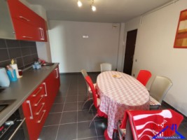 inchiriez-apartament-2-camere-decomandat-renovat-zona-strand-2