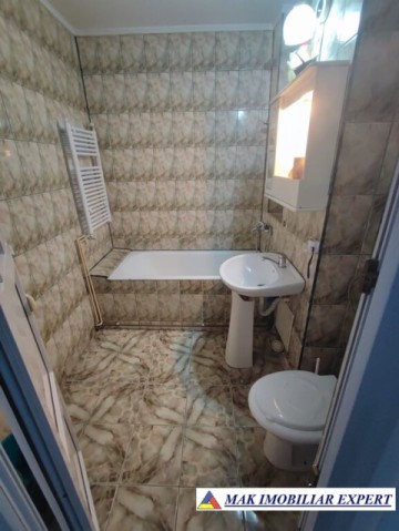 apartament-3-camere-cf-1-et-p-in-centru-campulung-muscel-ag-15