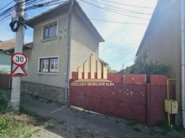 casa-individuala-de-vanzare-cu-teren-generos-maieri-2