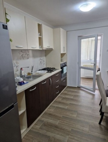 de-inchiriat-apartament-cu-2-camere-zona-armeana-pret-400-3