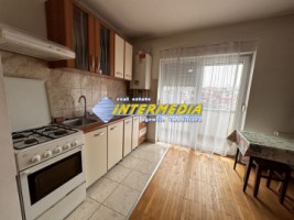 apartament-2-camere-etaj-1-de-inchiriat-centru-alba-iulia-mobilat-si-utilat-6