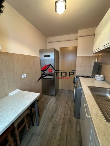 inchiriere-apartament-cu-3-camere-podu-ros-3