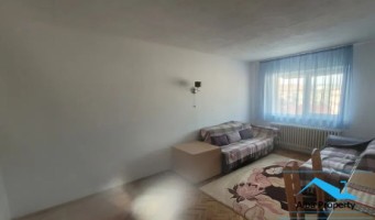 apartament-3-camere-decomandat-zona-cetate-2