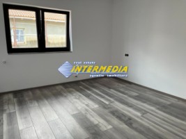 casa-noua-cu-4-camere-finisata-la-cheie-in-alba-iulia-cu-toate-utilitatile-si-asfalt-8