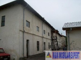 spatiu-comercial-de-inchiriat-in-campulung-muscel-oportunitate-pentru-afaceri-comerciale-10