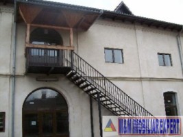 spatiu-comercial-de-inchiriat-in-campulung-muscel-oportunitate-pentru-afaceri-comerciale-11