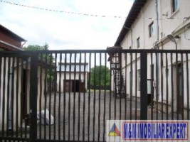 spatiu-comercial-de-inchiriat-in-campulung-muscel-oportunitate-pentru-afaceri-comerciale-15