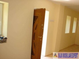 spatiu-birou-27-mp-cu-teren-de-200-mp-de-inchiriat-in-centru-campulung-muscel-arges-5