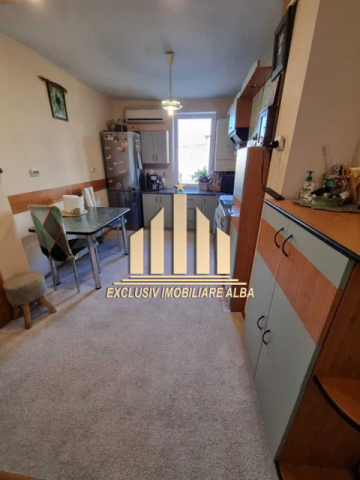 de-vanzare-apartament-cu-2-camere-in-ampoi-1-6