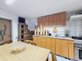 casa-de-vanzare-in-cetate-zona-parcul-unirii-2