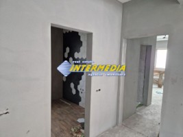 casa-noua-de-vanzare-cu-4-camere-2-bai-cu-toata-utilitatile-finisata-la-cheie-1