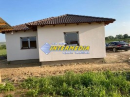 casa-noua-de-vanzare-cu-4-camere-finisata-90-in-alba-iulia-cu-teren-480-mp-5