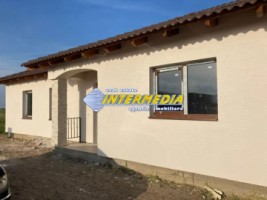 casa-noua-de-vanzare-cu-4-camere-finisata-90-in-alba-iulia-cu-teren-480-mp-4