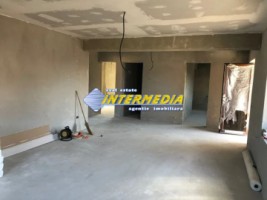 casa-noua-de-vanzare-cu-4-camere-finisata-90-in-alba-iulia-cu-teren-480-mp-6