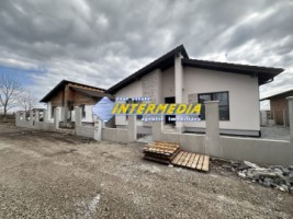 casa-cu-4-camere-finisata-la-cheie-de-vanzare-alba-iulia-cu-toate-utilitatiile-14