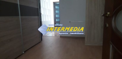 casa-noua-de-inchiriat-zona-centru-4