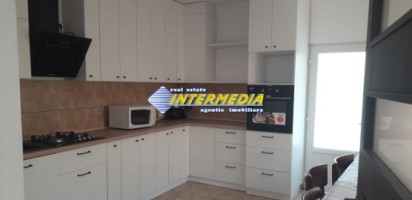casa-noua-de-inchiriat-zona-centru-10