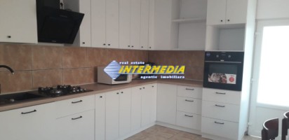 casa-noua-de-inchiriat-zona-centru-12