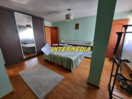 apartament-4-camere-de-vanzare-bloc-nou-scara-interioara-zona-cetate-piata-1