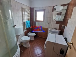 inchiriez-apartament-4-camere-la-casarenovatzona-vasile-aaron-9