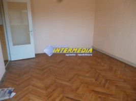 vanzare-apartament-4-camere-decomandat-etaj-1-3