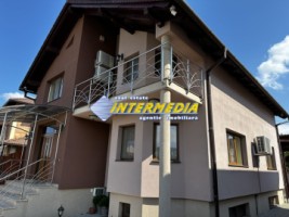 casa-deosebita-de-inchiriat-dpm-cu-garaj-teren-400-mp-finisata-utilata-si-mobilata-alba-iulia-zona-cetate-inclusiv-canalizare-si-strada-asfaltata-36