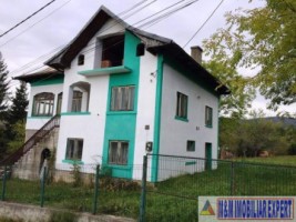 vila-6-camere-teren-2000-mp-de-vanzare-in-pucheni-dambovita-ideala-pentru-familie-5