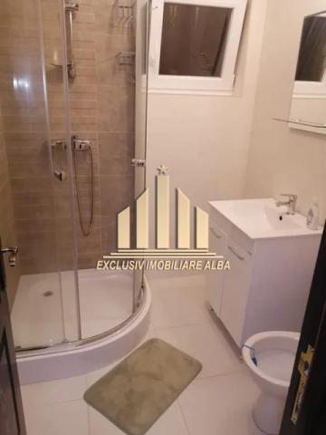 se-inchiriaza-apartament-in-zona-alba-mall