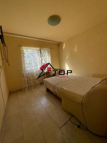 apartament-3-camere-etaj-1-zona-galata-1