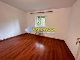 vanzare-apartament-2-camere-cu-bucatarie-mare-in-zona-cetate-closca-ocupabil-imediat-9