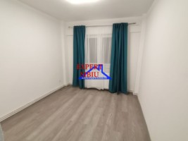 vand-apartament-4-camere-decomandatrecent-renovatzona-vasile-aaron-7