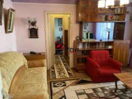 apartament-3-camere-semidecomandat-podu-ros