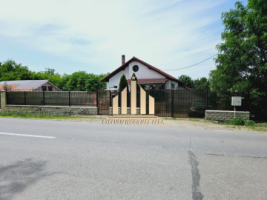 casa-individuala-cu-piscina-de-vanzare-ciugud