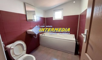 de-inchiriat-apartament-cu-2-camere-si-living-in-zona-cetate-alba-iulia-3