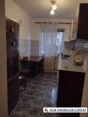 vandut-apartament-2-camere-cf-1-et-p4-campulung-5