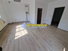 hala-de-inchiriat-330-mp-in-alba-iulia-zona-centru-cu-birouri-si-toate-utilitatiile-inclusiv-trifazic-2