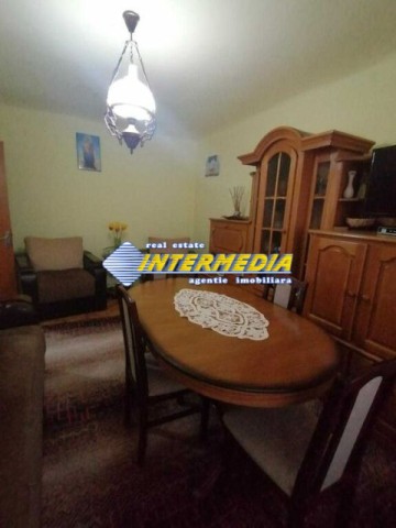 vanzare-apartament-4-camere-2-bai-pivnita-si-parcare-alba-iulia-cetate-closca-5