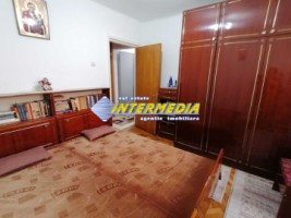 vanzare-apartament-4-camere-2-bai-pivnita-si-parcare-alba-iulia-cetate-closca-1