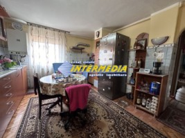 apartament-cu-3-camere-de-vanzare-etaj-1-zona-cetate-6