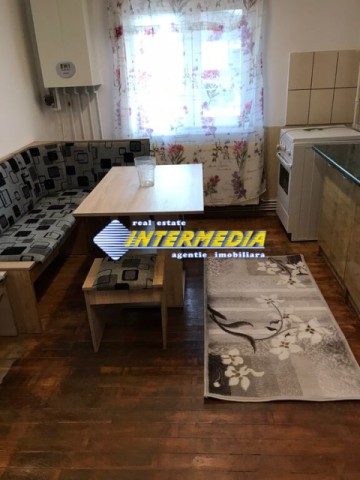 vanzare-apartament-cu-3-camere-decomandat-68-mp-alba-iulia-1