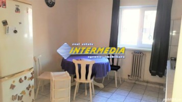 vanzare-apartament-2-camere-cetate-piata-etaj-intermediar-mobilat-si-utilat-1