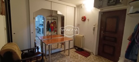 apartament-3-camere-zona-biserica-sf-dumitru-parter-1