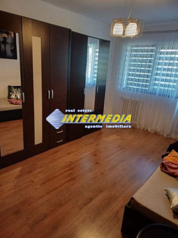 vanzare-apartament-2-camere-decomandat-zona-mall-nou-mobilat-si-utilat-complet-1