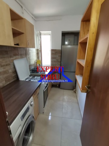 inchiriez-apartament-2-camere-revovatzona-vasile-aaron-5