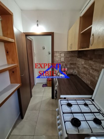 inchiriez-apartament-2-camere-revovatzona-vasile-aaron-6