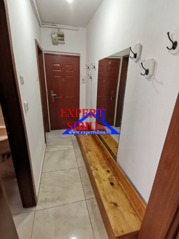 inchiriez-apartament-2-camere-revovatzona-vasile-aaron-7