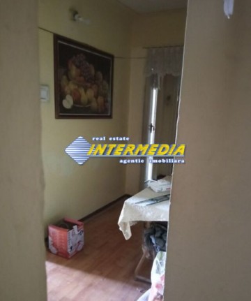 apartament-cu-3-camere-decomandat-de-vanzare-in-alba-iulia-zona-centru-etaj-intermediar-1