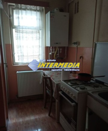 apartament-cu-3-camere-decomandat-de-vanzare-in-alba-iulia-zona-centru-etaj-intermediar-4