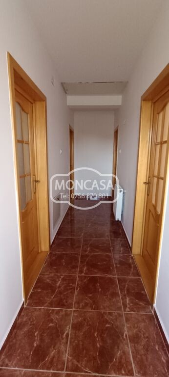 de-vanzare-vila-pe-zona-spalatoria-chelarasu-teren-704-mp-12