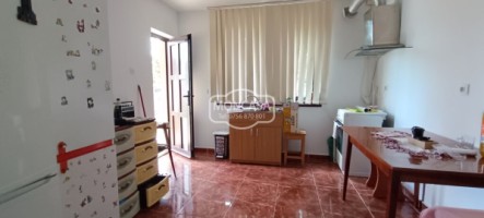 de-vanzare-vila-pe-zona-spalatoria-chelarasu-teren-704-mp-33